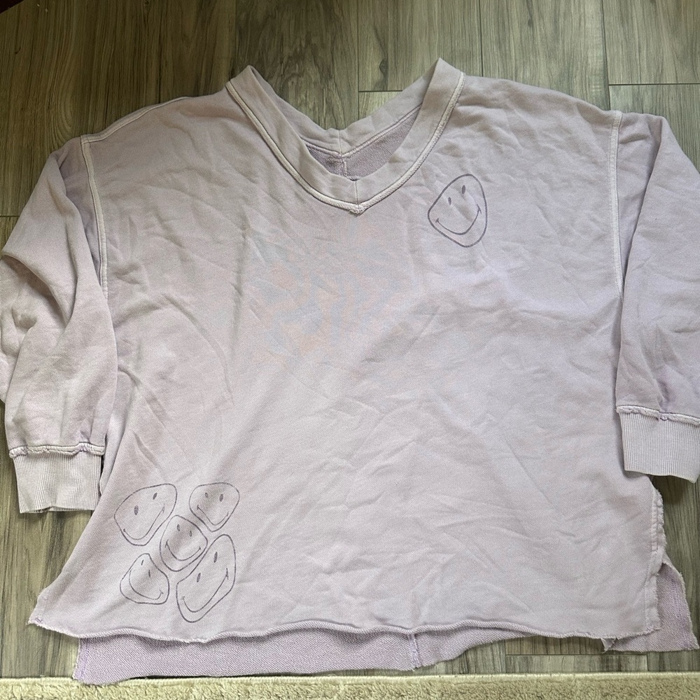 Aerie Oversized Vneck Lavender Smiley Face Sweatshirt Relaxed Size XL - Picture 1 of 8